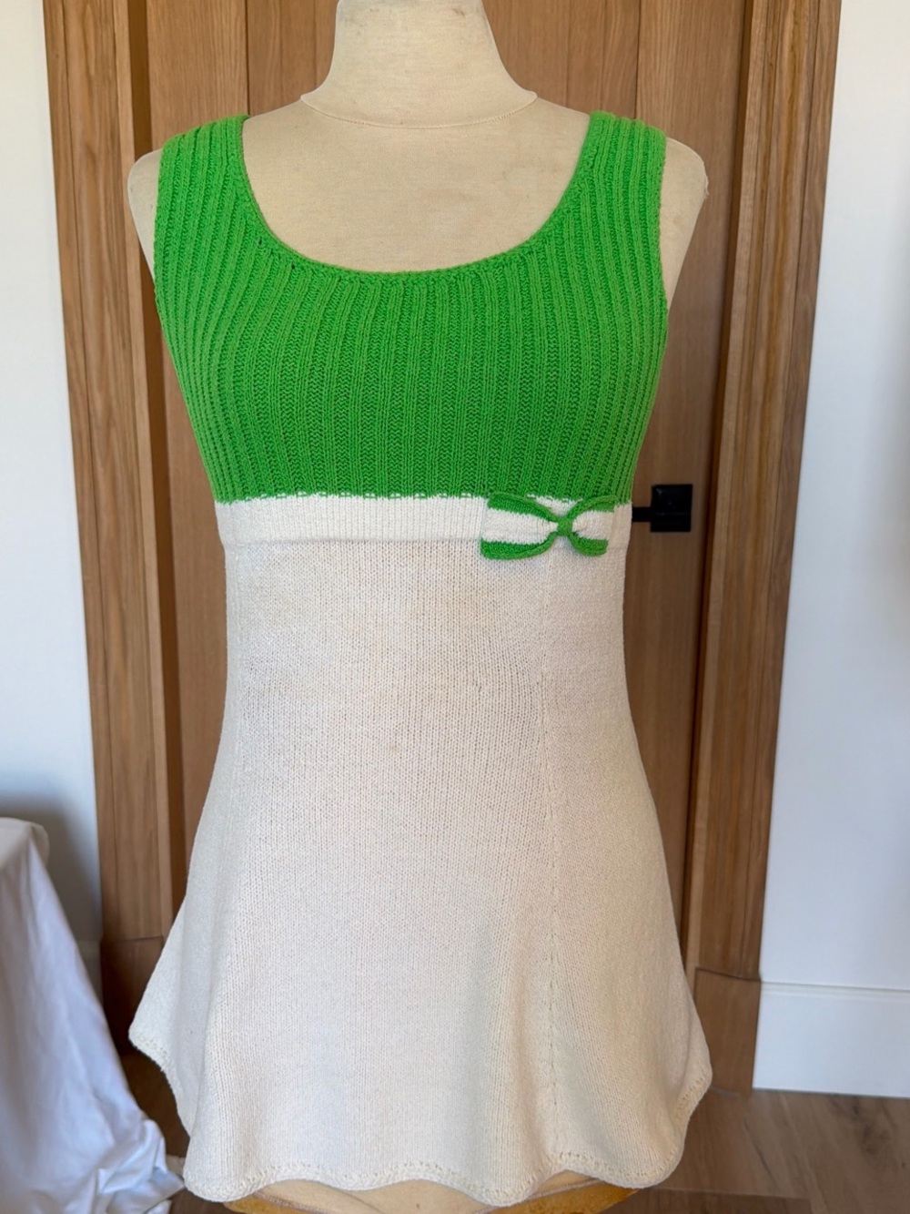 1970s Vintage Hampton Court Knit Green & Cream Sleeveless Tennis Dress
